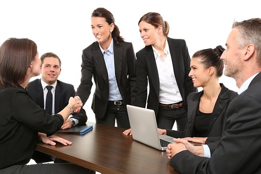 為什么明明給員工額外的福利年假會增加企業的勞務成本?